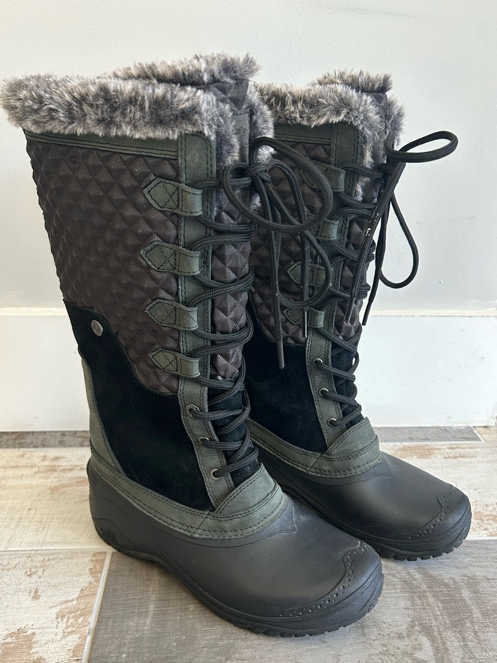 The Northern Face Shellista III Tall Waterproof  Boots Black Green Women’s Size
